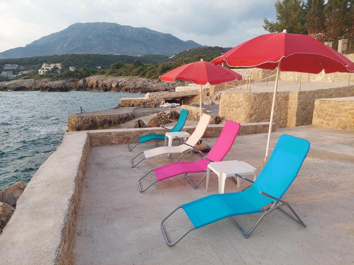Beach Apartment With Beach Chairs N.1 Utjeha-Bušat Eksteriør billede
