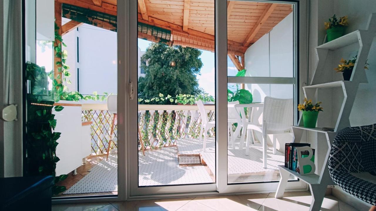 Beach Apartment With Beach Chairs N.1 Utjeha-Bušat Eksteriør billede