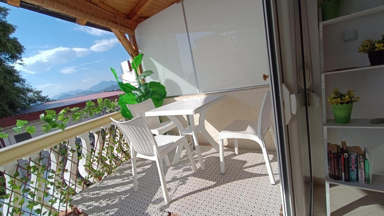 Beach Apartment With Beach Chairs N.1 Utjeha-Bušat Eksteriør billede