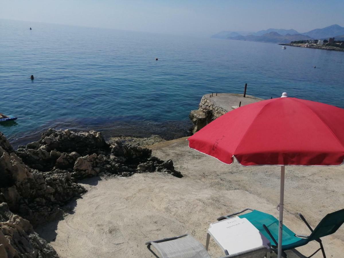 Beach Apartment With Beach Chairs N.1 Utjeha-Bušat Eksteriør billede